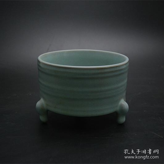 汝窑天青釉三足香炉