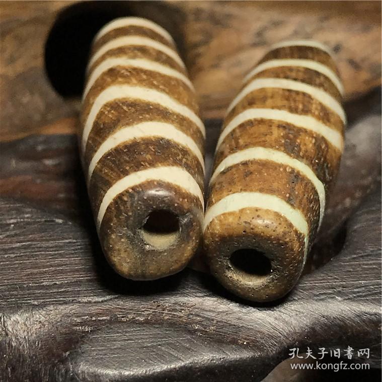 古天珠至纯天珠,稀有罕见神秘的"木化石"天珠一对,古董老天珠,风化纹