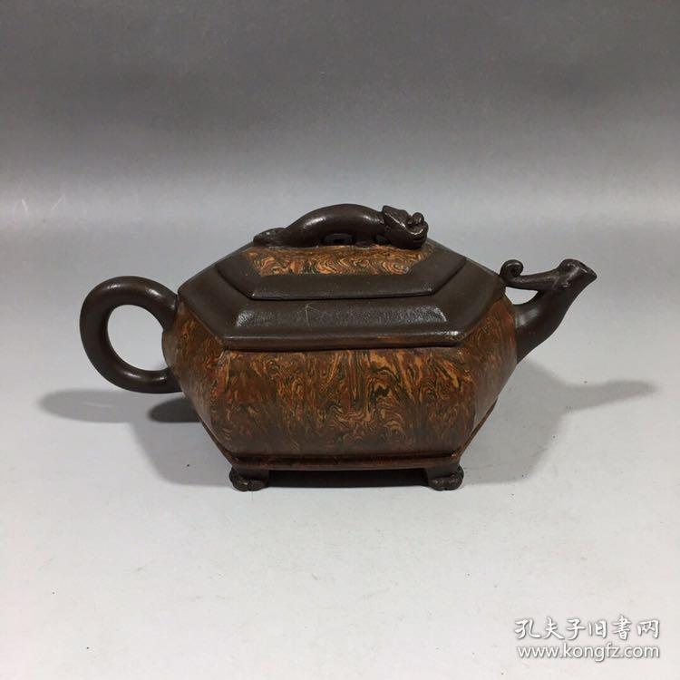 吕尧臣(17/8) 吕尧臣,男,汉族,宜兴人,生于1941年,中国工艺美术大师.