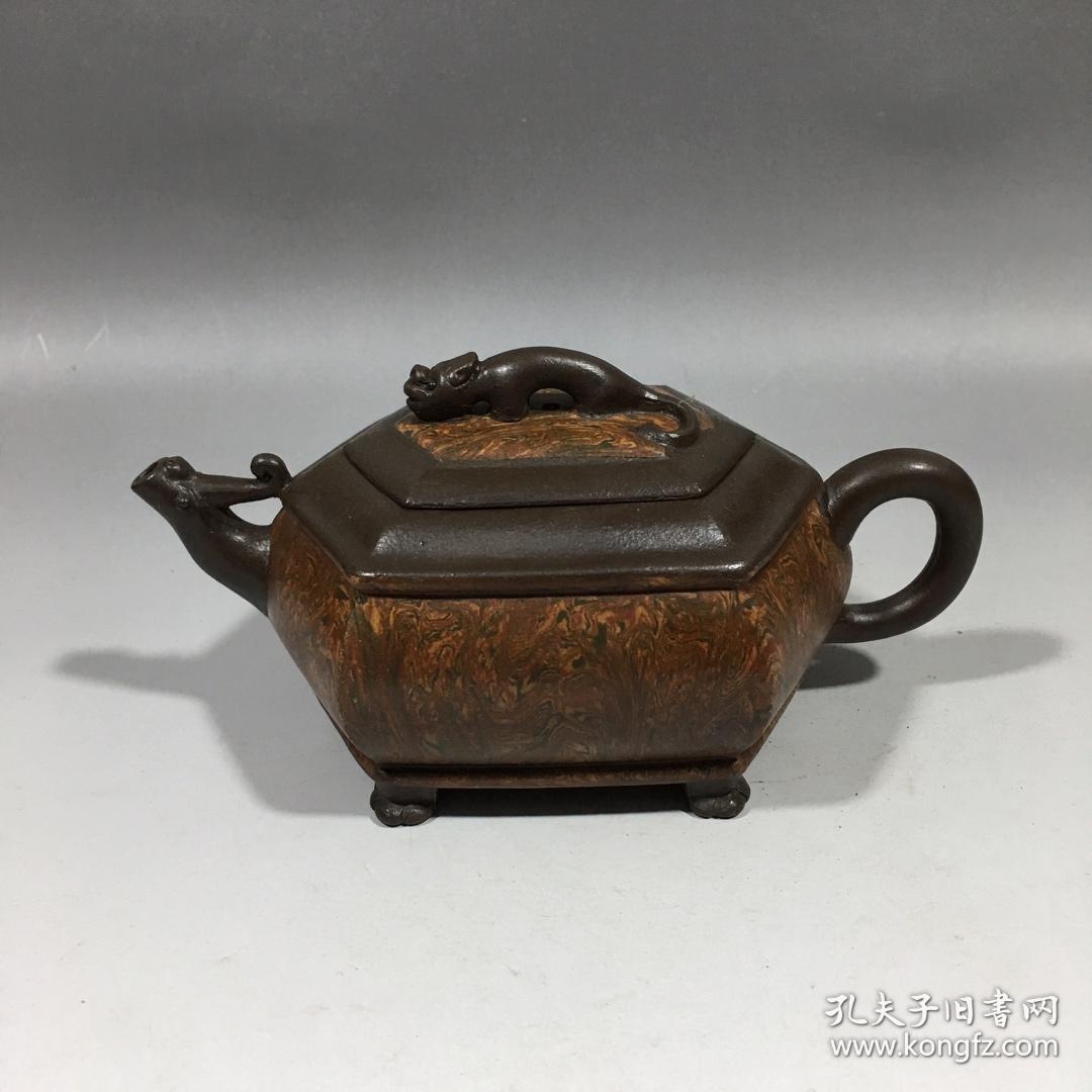 吕尧臣款老紫砂壶