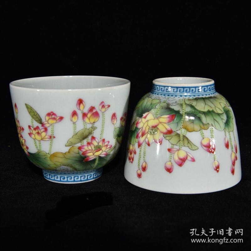 清雍正珐琅彩荷花纹小碗