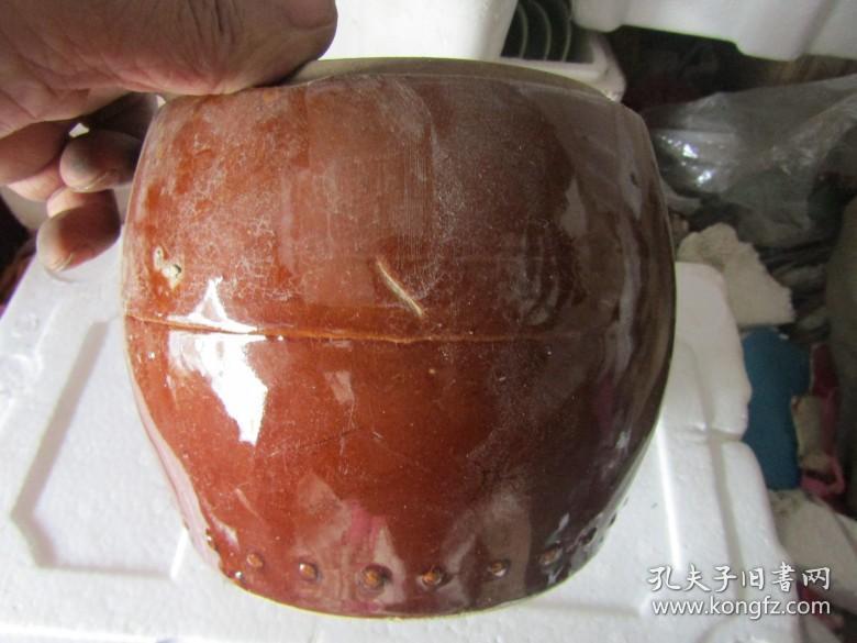 酱釉鼓钉纹罐11