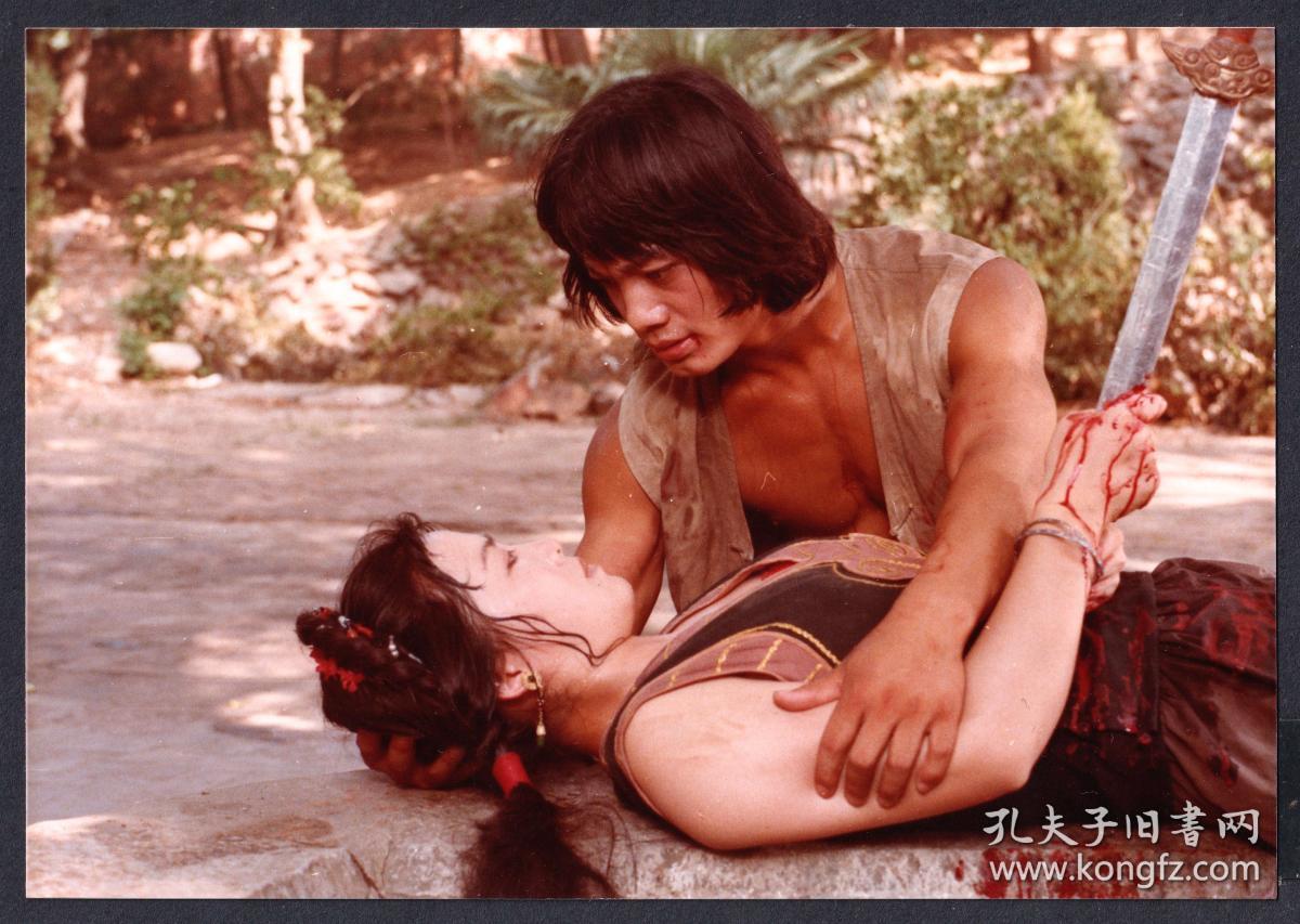 1986年上海电影总公司《黑匣喋血记》彩色剧照8张一组