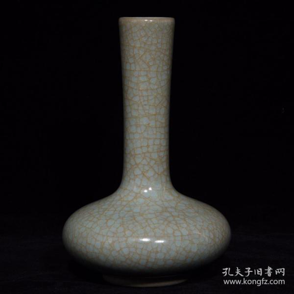 宋汝窑冰裂纹直颈瓶 2