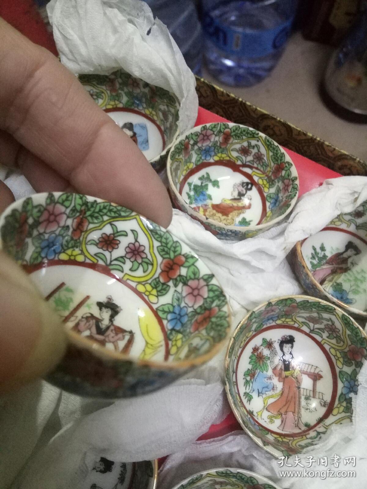 非遗产品 七,八十年代出口装 广彩瓷器 手绘广彩小茶杯 一盒12个杯