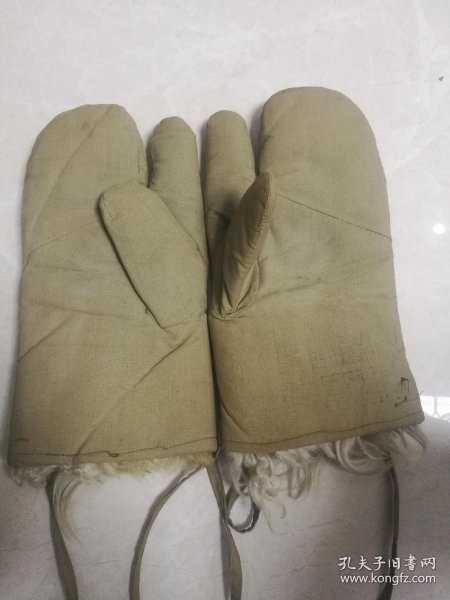 50年代军用姜黄羊绒棉手套