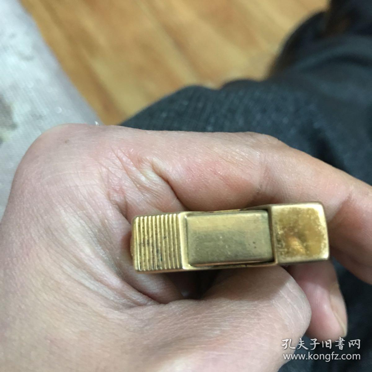 美国原产原装,纯铜质.雕花.包金.抬臂式煤油打火机(级