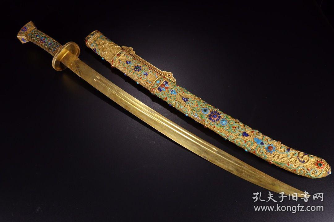 清代:铜鎏金累丝烧蓝花卉纹宝刀