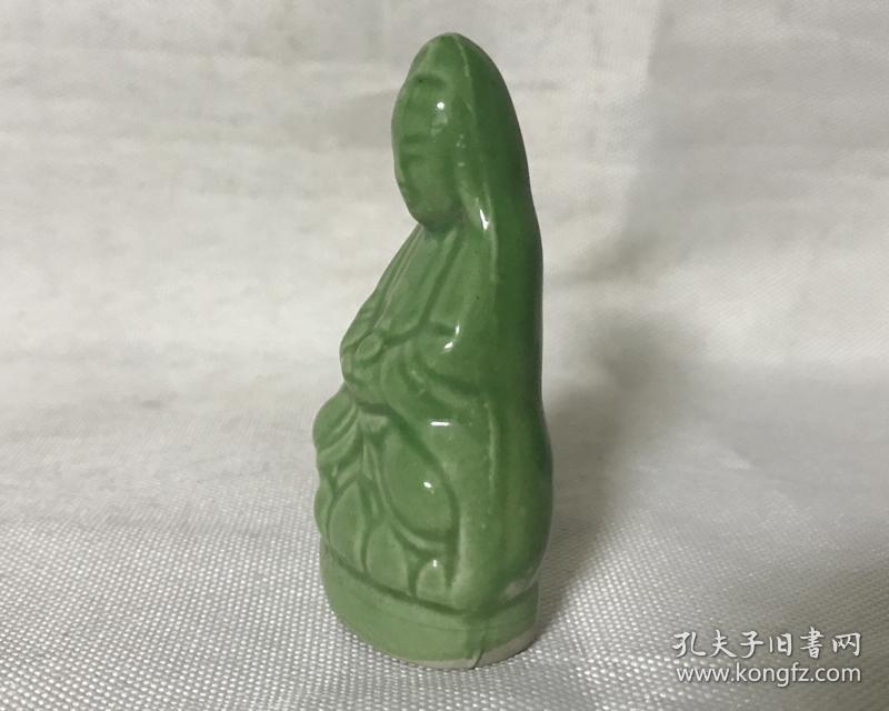 老瓷观音像摆件七八十年代绿釉瓷观音菩萨迷你坐莲小观音
