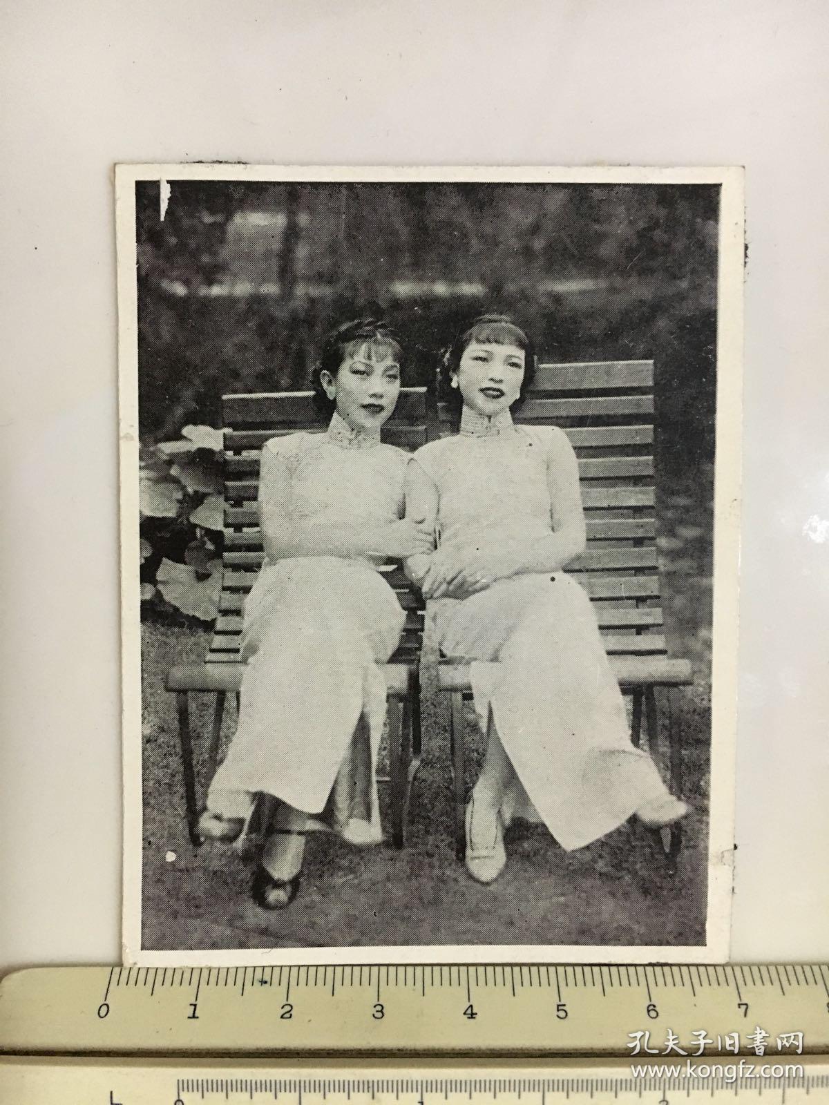 民国时期老照片:旗袍美女民国女影星顾梅君,顾兰君姐妹