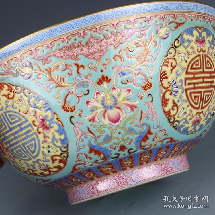 大清乾隆描金珐琅彩缠枝花卉碗