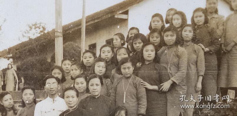 民国老照片:民国四川成都"华阳县立女子中学(今成都市第十七中学
