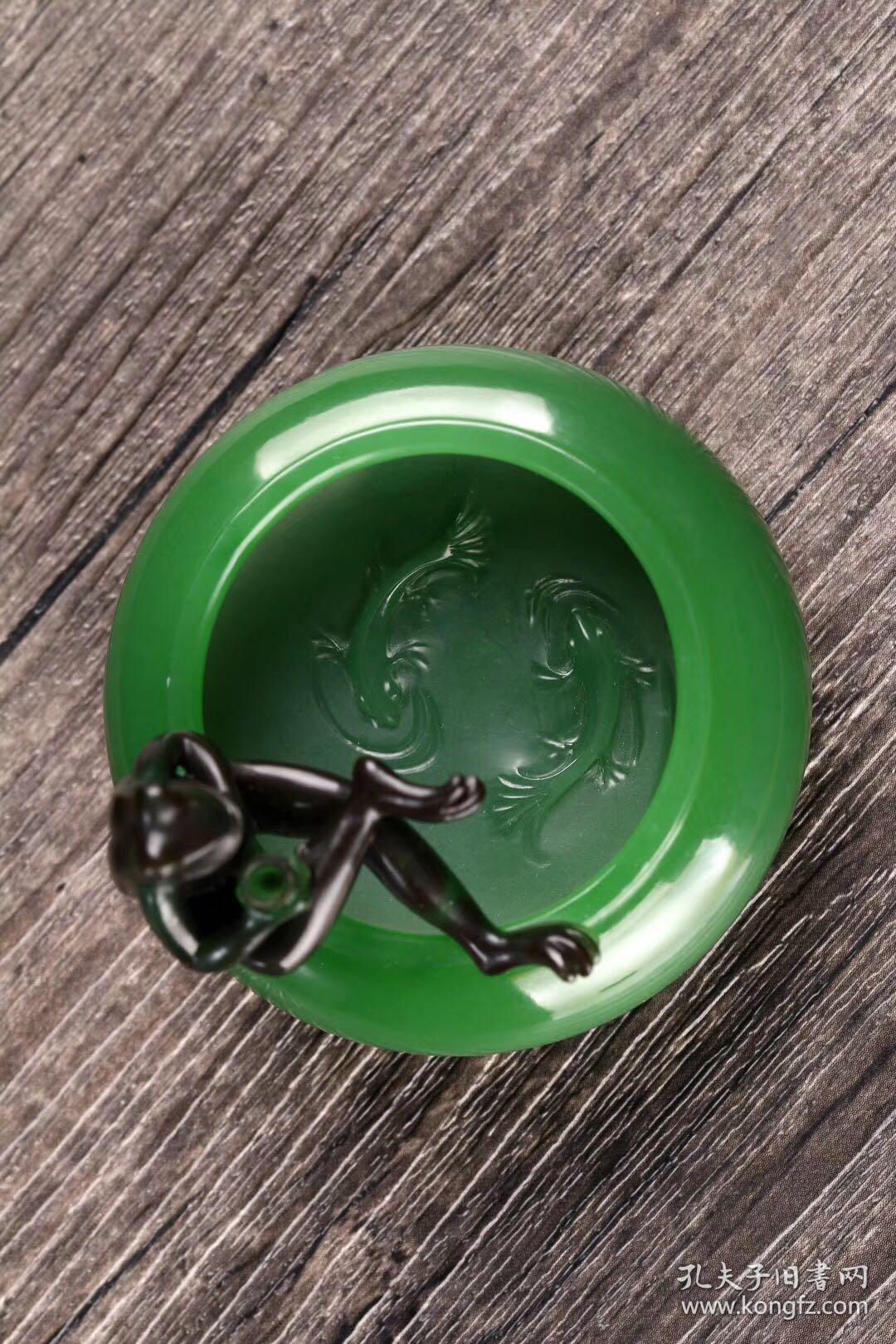 俄罗斯碧玉《悠然自得》器皿!
