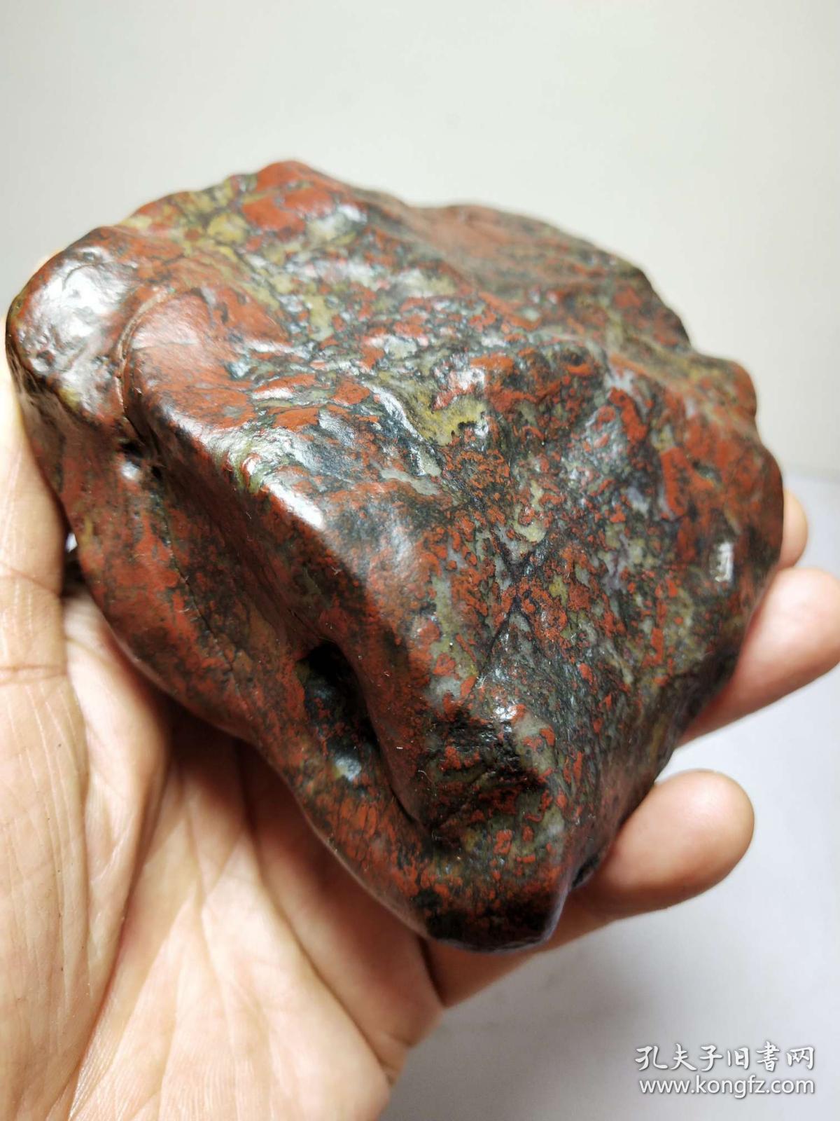 全称叫火星伊丁石橄榄石斑晶,又称天宝石,可能来自自火星吧,伊丁陨石