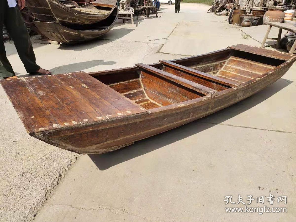 老木船,正常使用,民俗老物件,可做影视剧拍摄道具或别墅会所池塘摆设