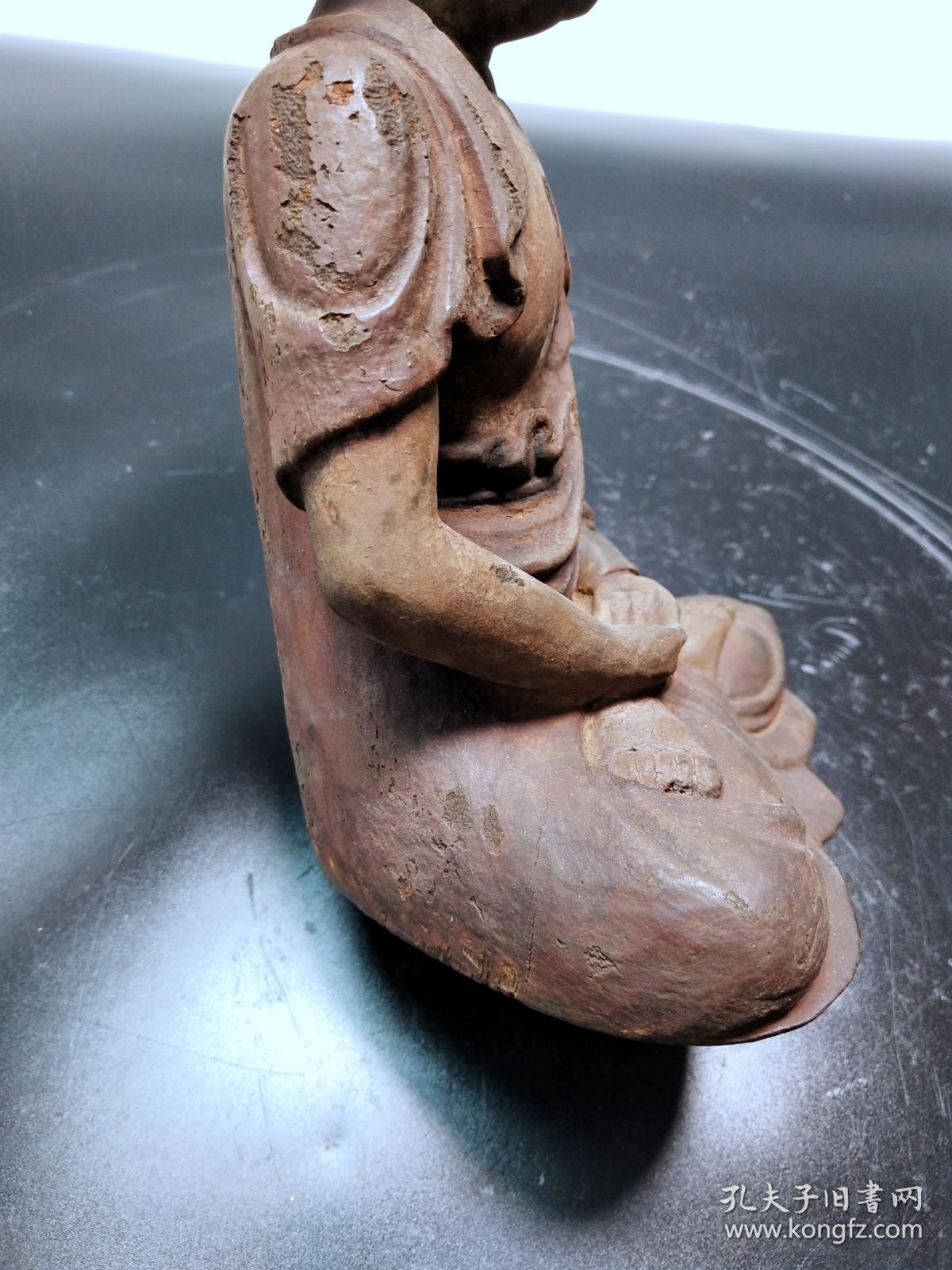宋朝木雕佛像
