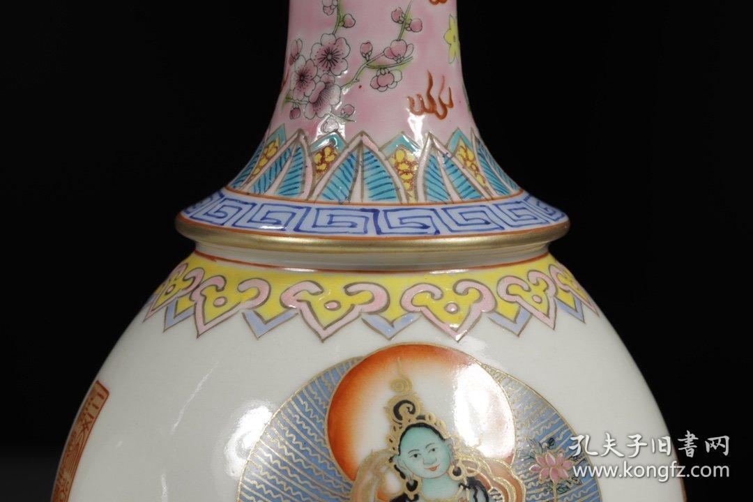 清代,"雍正年制"粉彩绿度母转心瓶一对