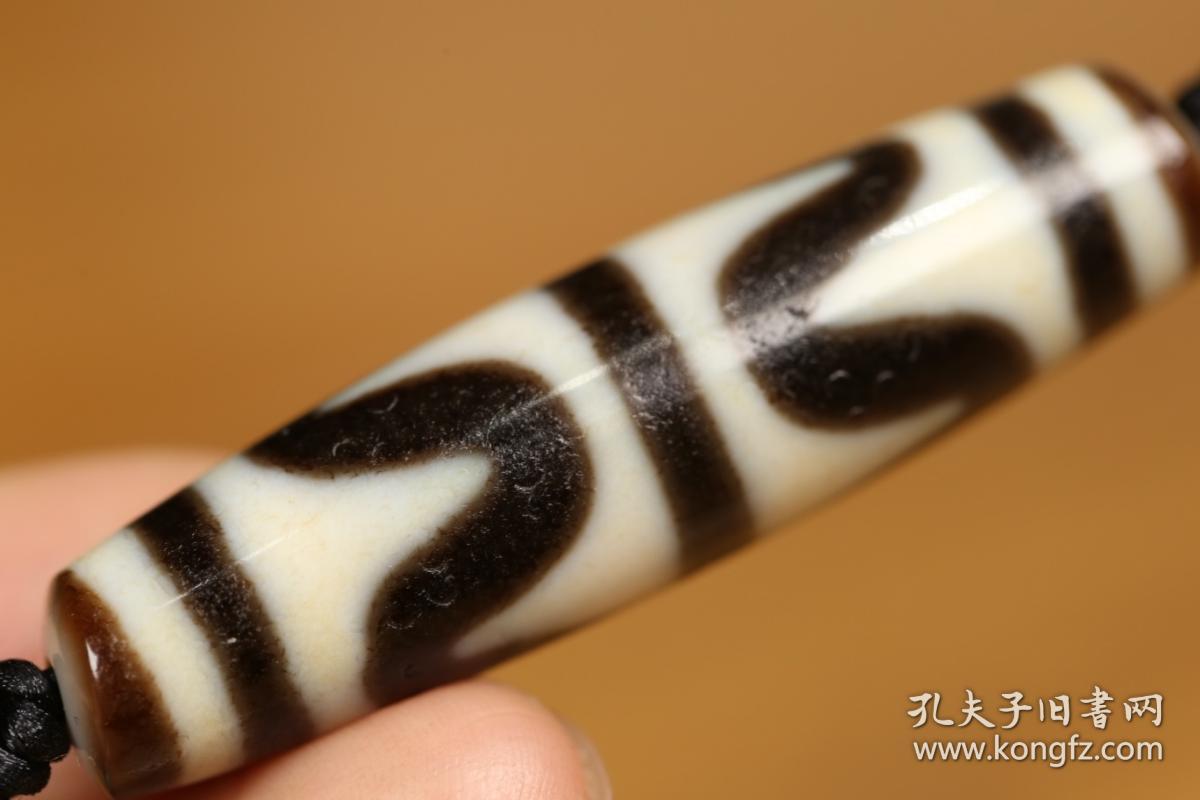 藏传珍品,双虎牙天珠