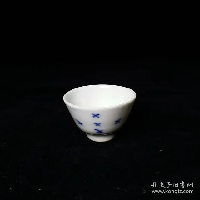 清代青花人物垂钓图老瓷杯青花杯居家装饰杯日用杯功夫杯压手杯茶具杯