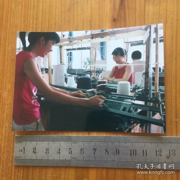 工厂纺织工人写真一枚