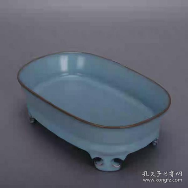 汝窑青釉铁胎支钉四足水洗水仙盆