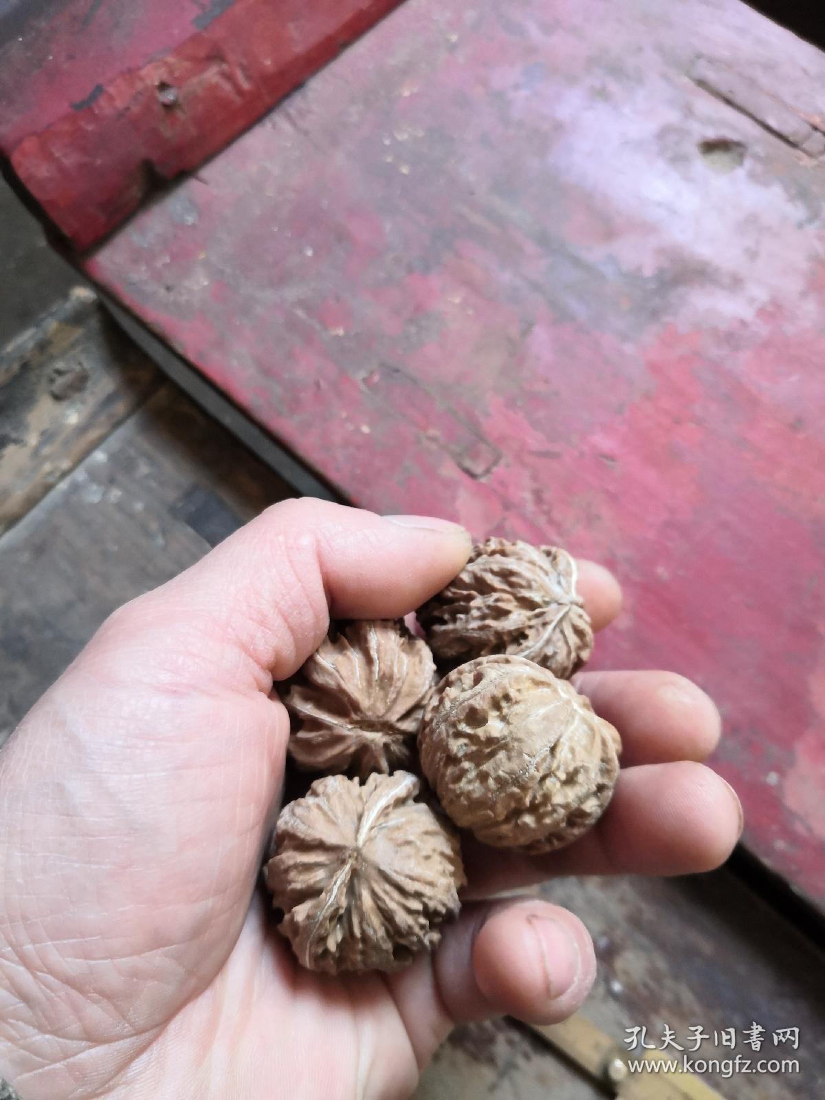秦岭野生文玩核桃两对01