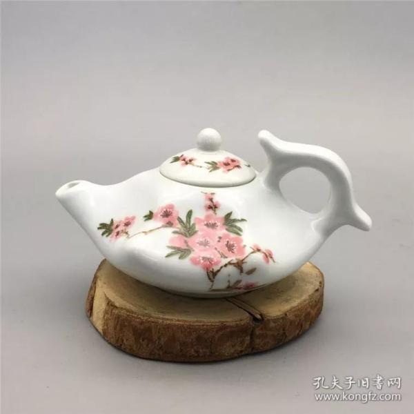 中南海居仁堂珍品梅花小茶壶古董瓷收藏摆件老物件古玩艺术纪念品