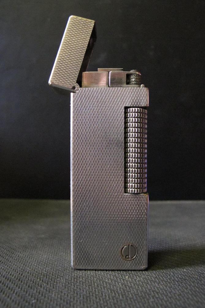 瑞士老款登喜路dunhiii网鳞纹包银打火机