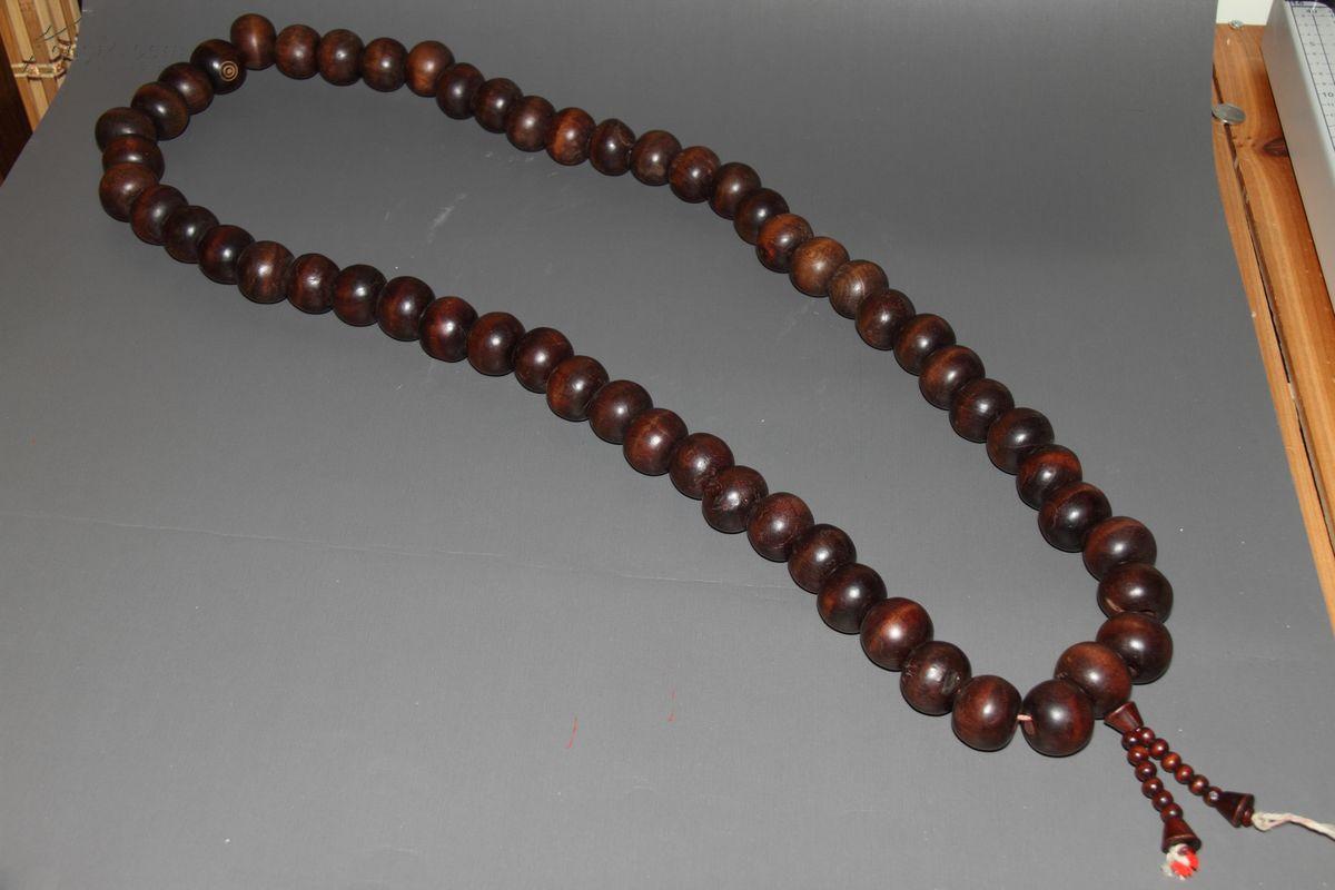 3厘米直径的一大串和尚用过的佛珠串长有50公分多老东西品相好