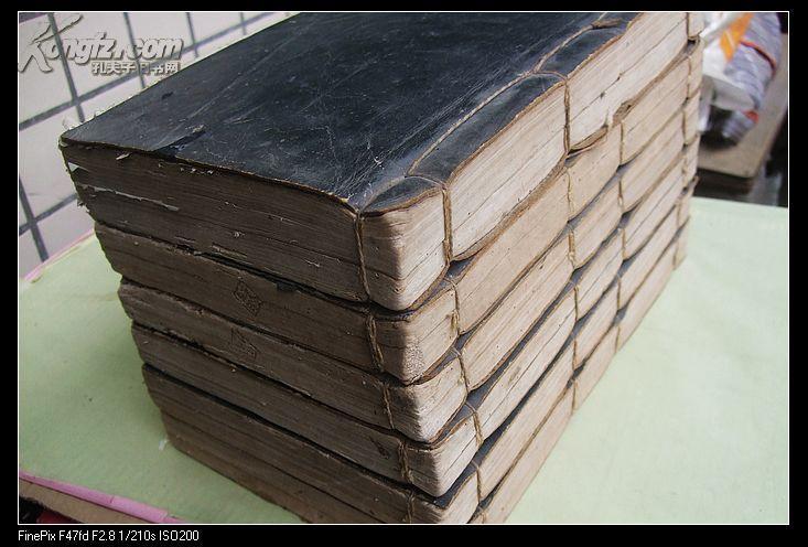 词源(民国线装书) 12大厚册 白纸 上等 牛皮制作的书衣 非常少见!