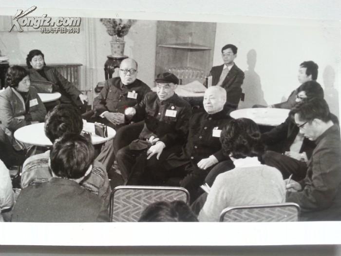 [老照片]全国第六届政协会议——杨伯涛,田一明,董寅初,柯雪琦等委员