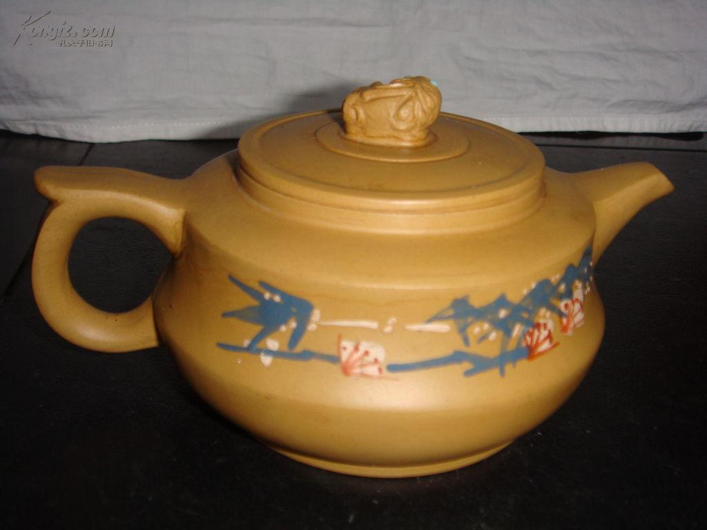 名家紫砂壶:王秀英款老段泥紫砂壶(编号z002)