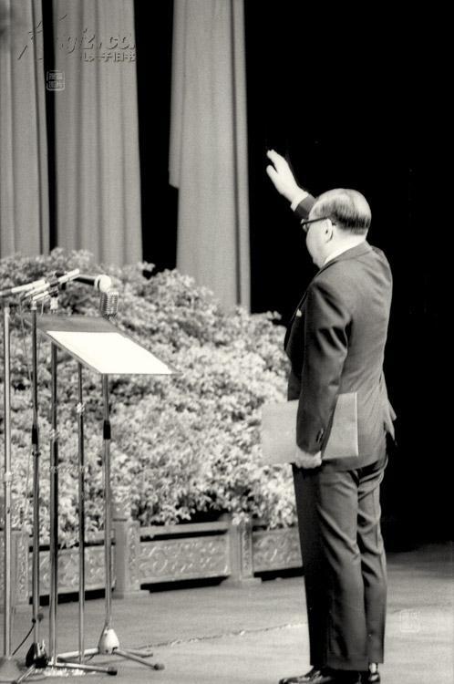 亲民总统蒋经国24张