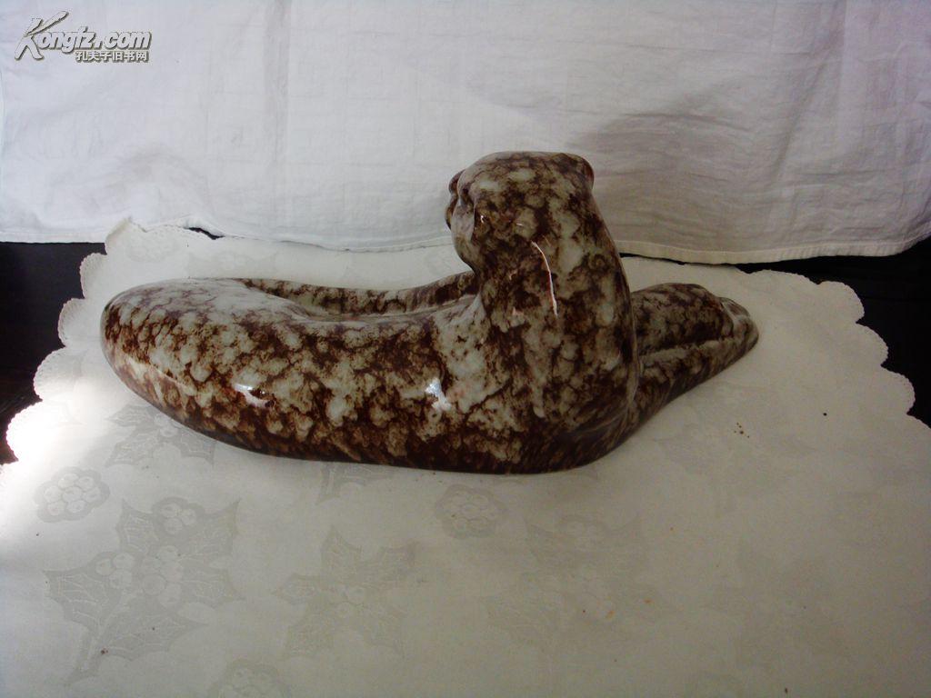 商品描述制 作 (发 行) 人:陈继民年    代:80至90材    质:瓷器尺