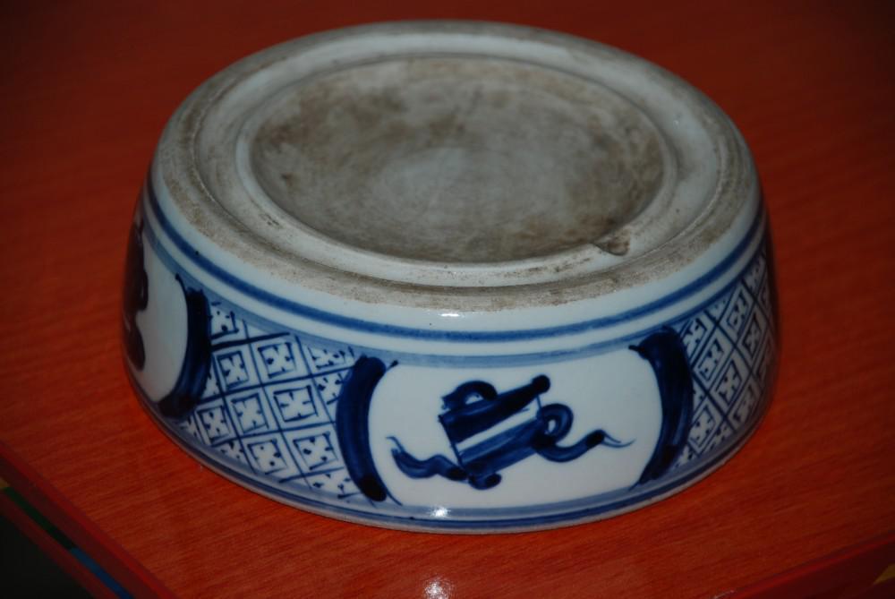 砚台笔洗两用青花瓷砚台一个 底刻"康熙年制" 长14.5cm宽14.