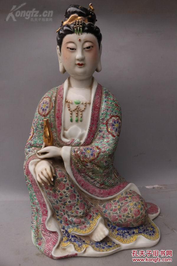 晚清"福建会馆"款大型粉彩瓷錾花净瓶观音像