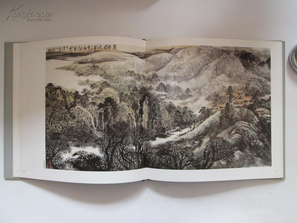 硬精装16开现为中国美术家协会天津分会会员中国三峡画院画师王连仲