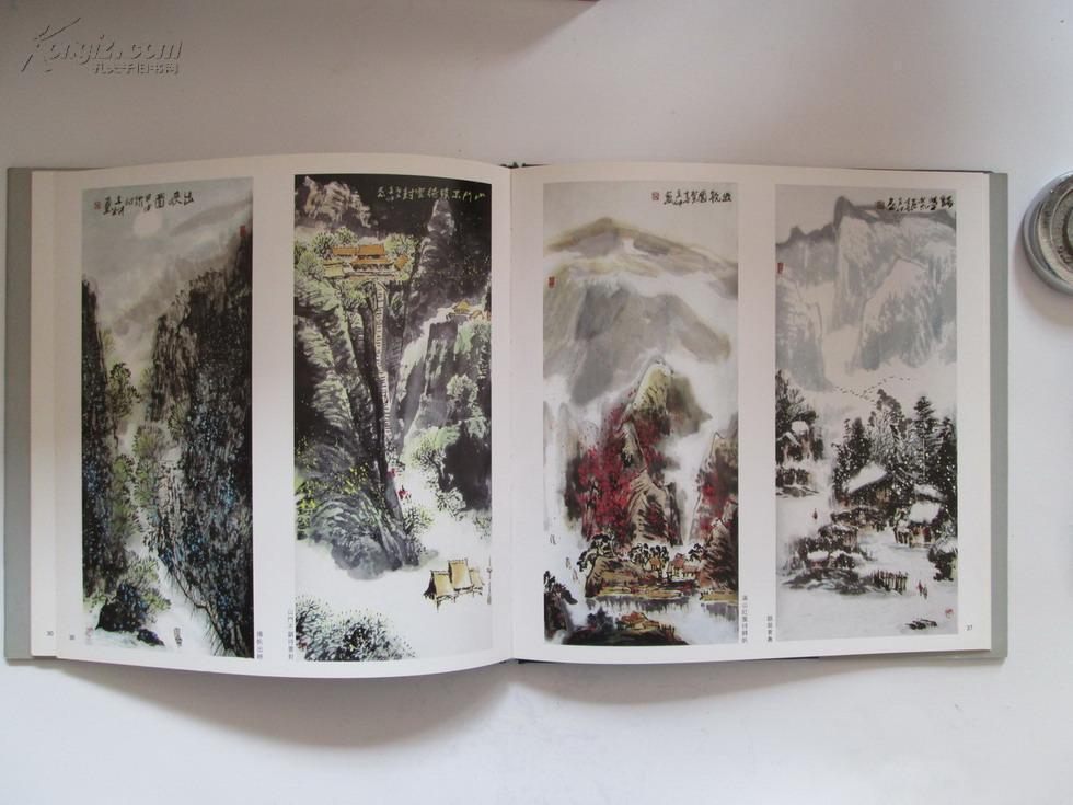 硬精装16开现为中国美术家协会天津分会会员中国三峡画院画师王连仲