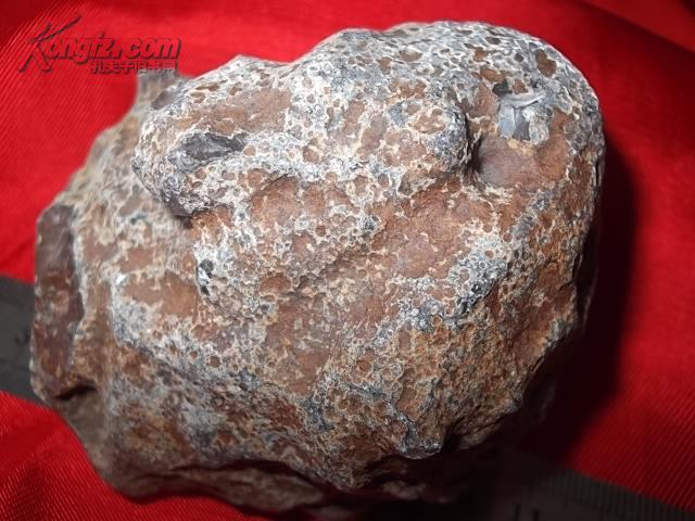 Ys67 玛瑙陨石 全球首次发现玛瑙陨石 美国发现水晶陨石 长春和山东发现了石英陨石 外表有熔壳 网上拍卖 孔夫子拍卖网