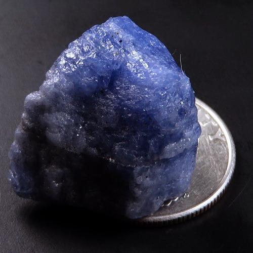 5ct(11.8克)坦桑石原石yta2958,尺寸:24*19*15mm,硬度:6.5-7.