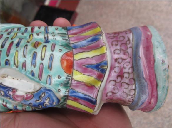 压箱底的绝活,珍藏了很多年的一个粉彩寿星人物造像,生动有趣,慈眉善