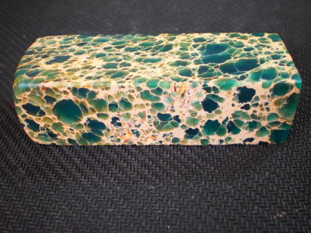 云南蛇皮翡翠绿冻石印章!纹理如竹叶青蛇纹,堪比寿山花坑绿.