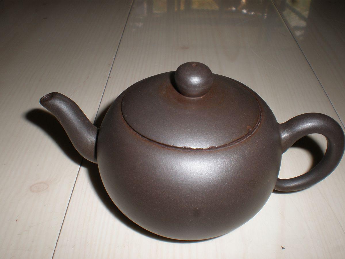 名家紫砂壶:谈碧云制底款纯手工原矿泥黑泥圆球已有包浆的一把紫砂壶