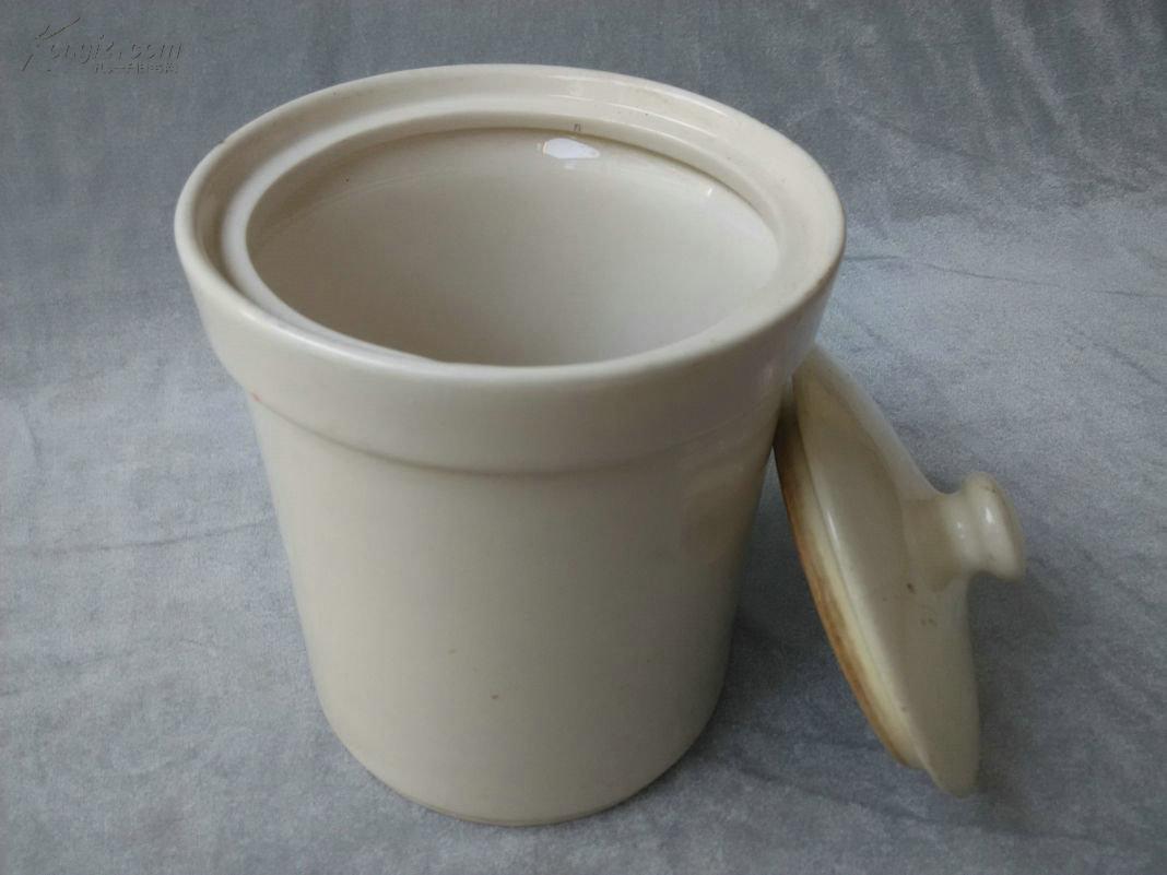 不多见的乳白釉直筒型老瓷盖罐全品带盖