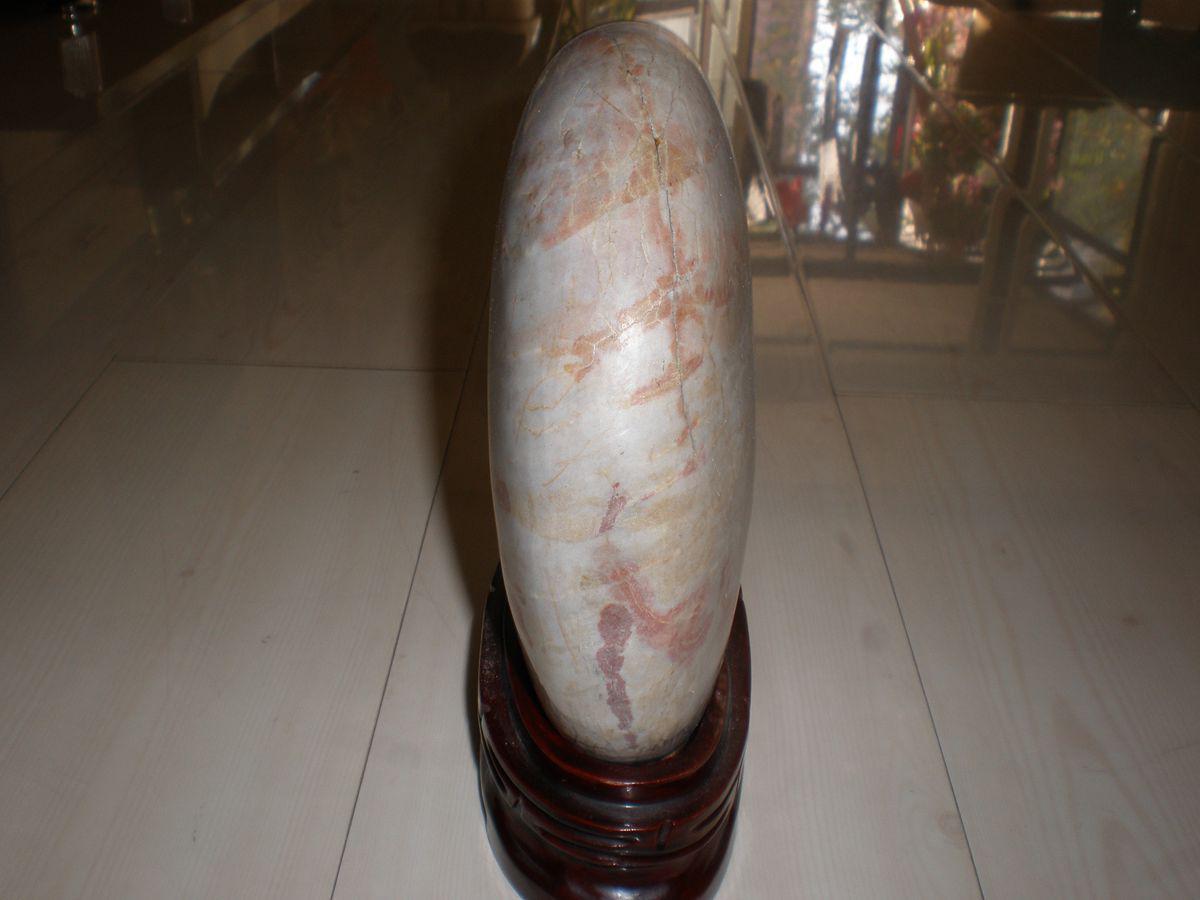 中国名石:清江石原石红色双面风景画面