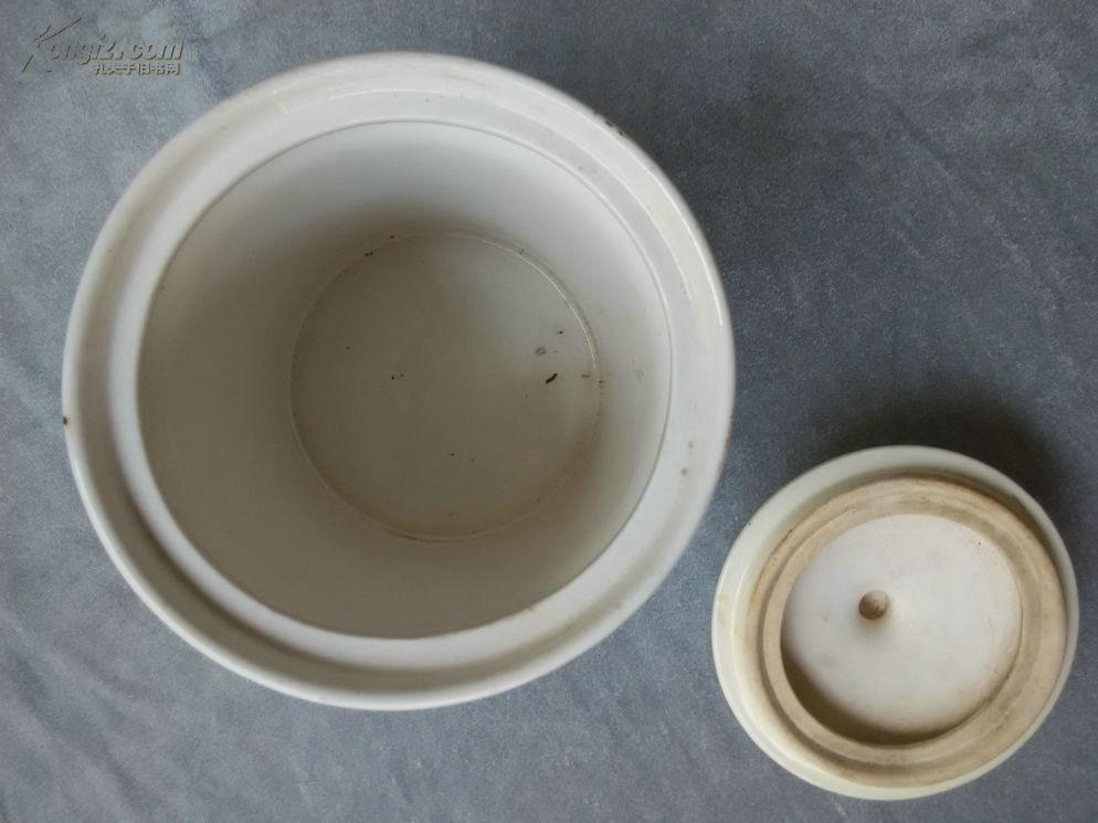 不多见的乳白釉直筒型老瓷盖罐全品带盖
