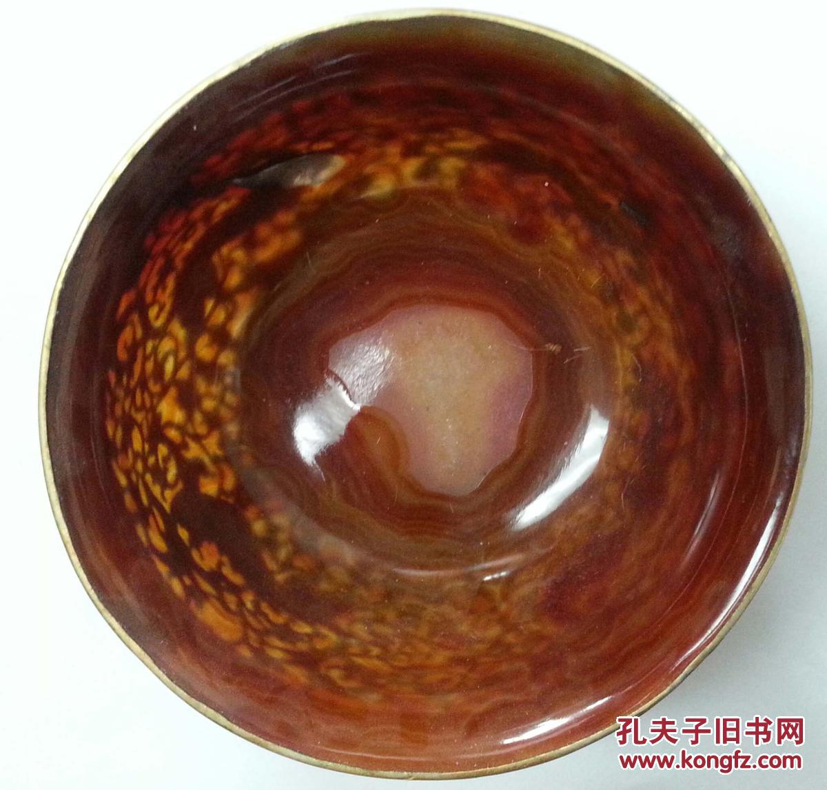 红玛瑙鎏金錾刻碗