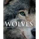 Wolves: Capturing the Natural Spirit of These Incredible Animals Paperback