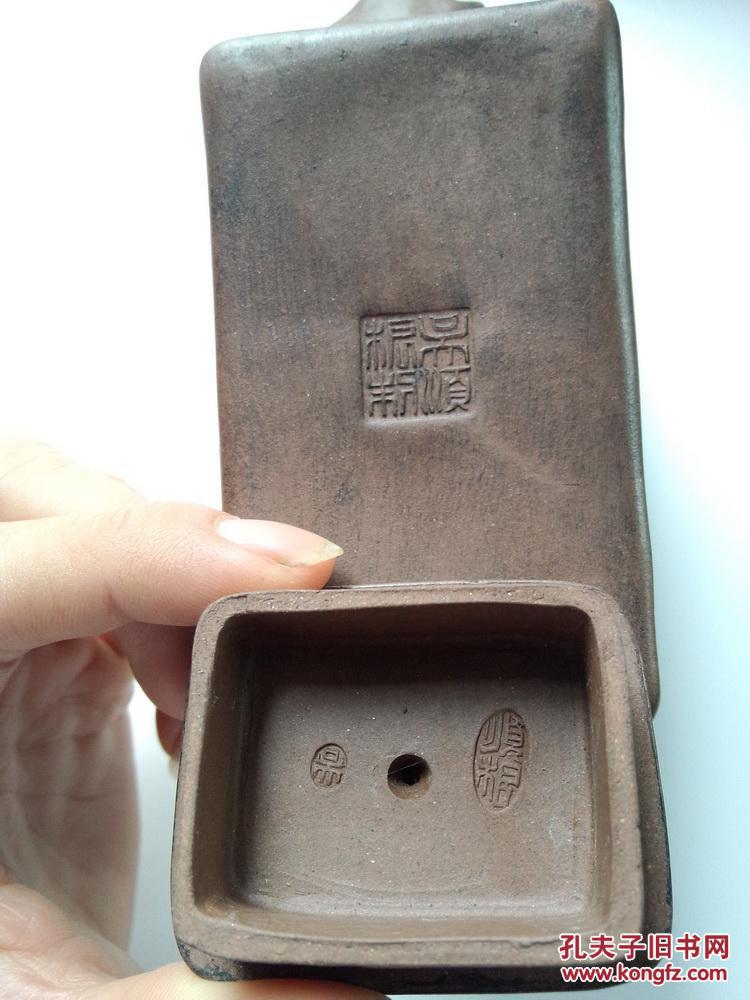 名家-吴顺根《紫砂壶》一把-造型优美如图