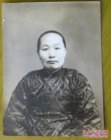 民国老照片——富贵的老太太 拍品编号:24204360